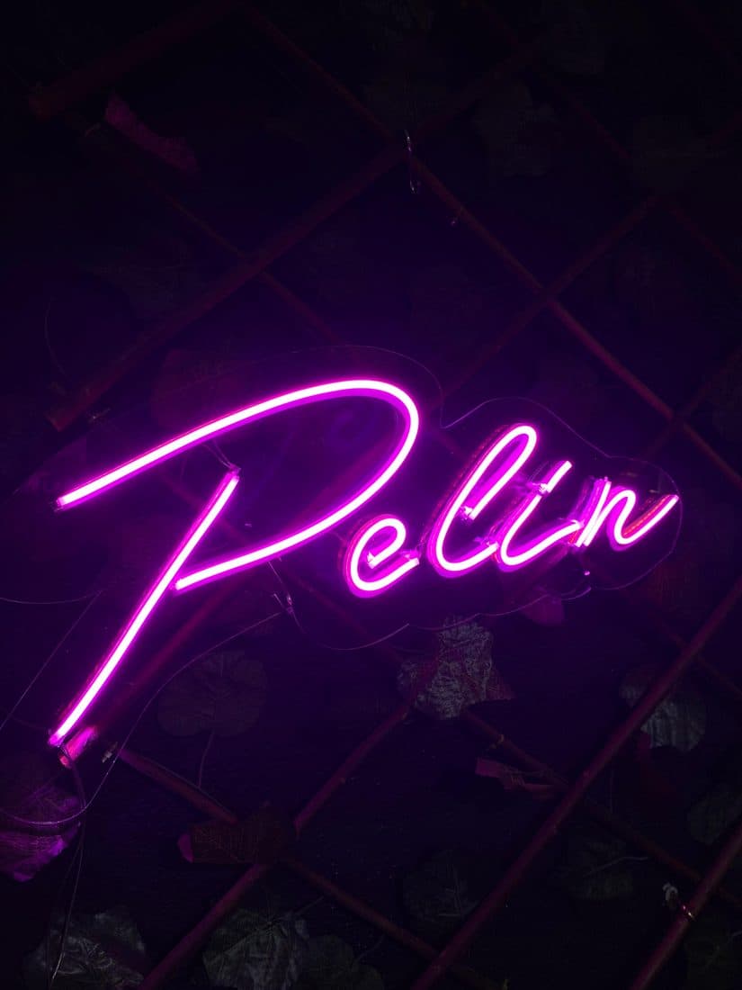 Studyo Yora Kişiye Özel İsim LED Neon Tablo